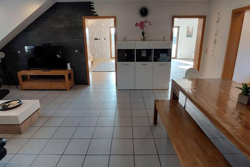 Grosse Tolle 4 Zimmer Ferienwohnung Im Herzen Des Odenwaldes Mörlenbach Eksteriør bilde
